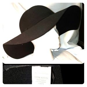 NWOT 100% Wool Floppy Hat